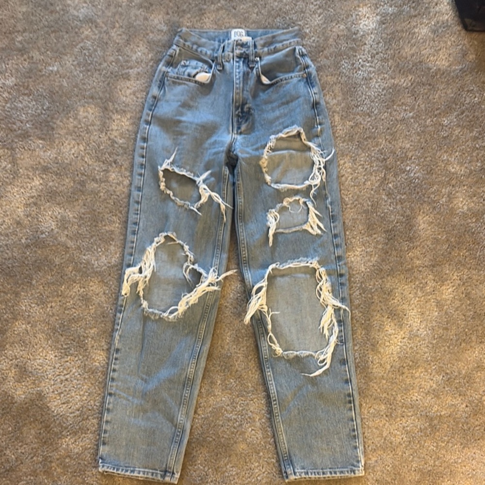 urban outfitters distressed medium blue jeans